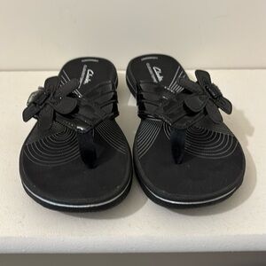 Clarks Cloudsteppers Black Patent Womens Thong Sandals Size 7M